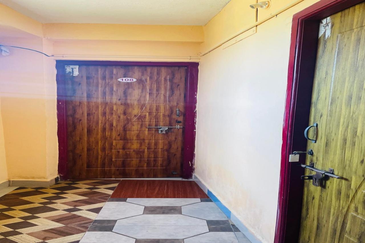 Skyry Hotel Iyyapanthangal Chennai Exteriör bild