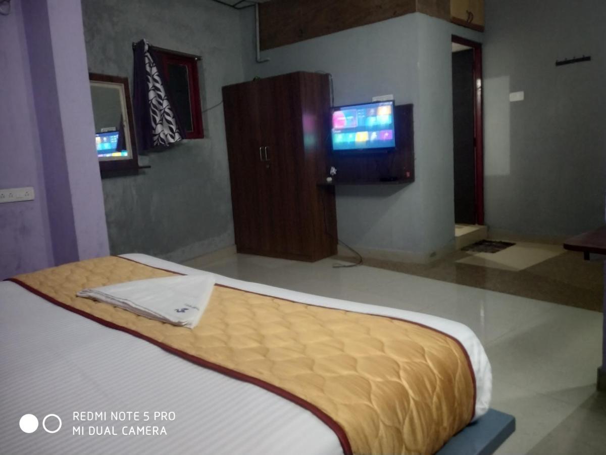 Skyry Hotel Iyyapanthangal Chennai Exteriör bild