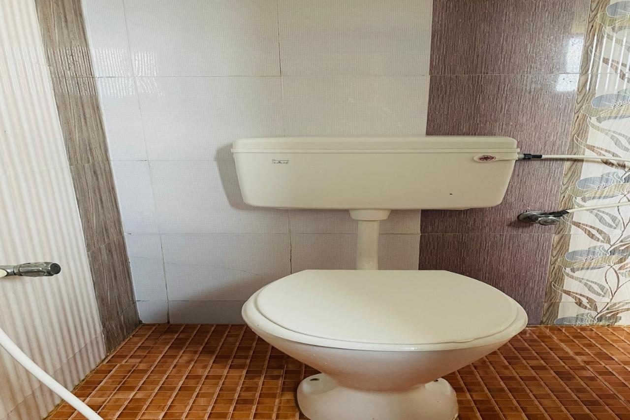 Skyry Hotel Iyyapanthangal Chennai Exteriör bild